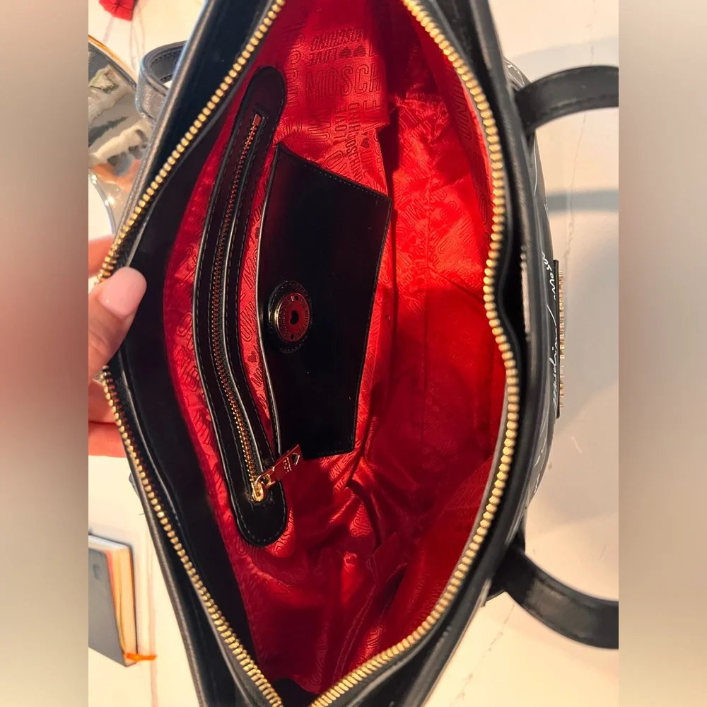 LOVE MOSCHINO Logo Romantic Shopper Shoulder Bag Black Logo w Gold Hardware EUC - Picture 10 of 17